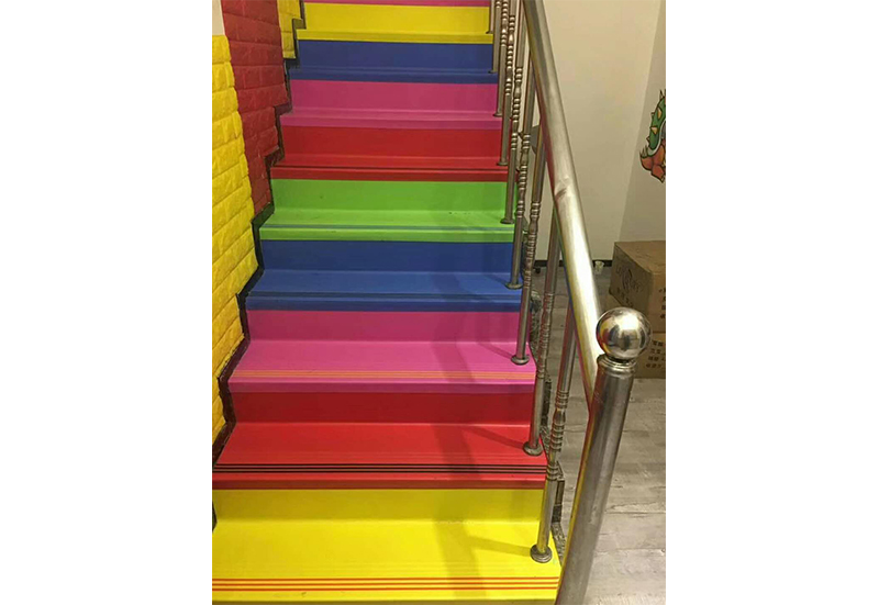 多彩樓梯